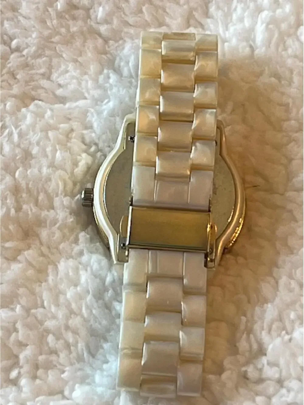 Geneva Women's White and Gold Tone Bracelet Watch (Not Working)